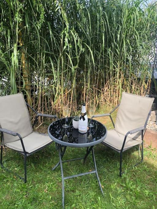 Gemuetliches Einliegerapartment, 50 Qm Trippstadt Kültér fotó